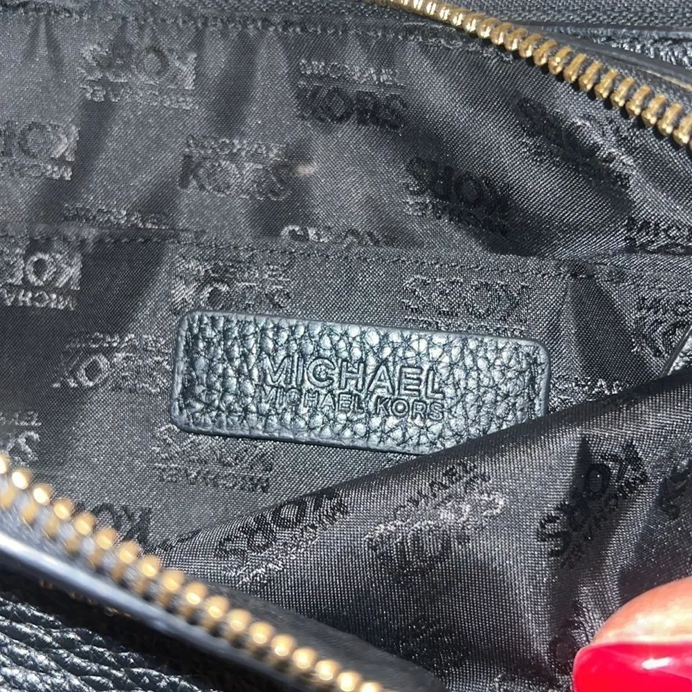 Michael Kors Double Pouch Crossbody Med/Large Black Pebbled Leather Excellent! - Picture 13 of 14